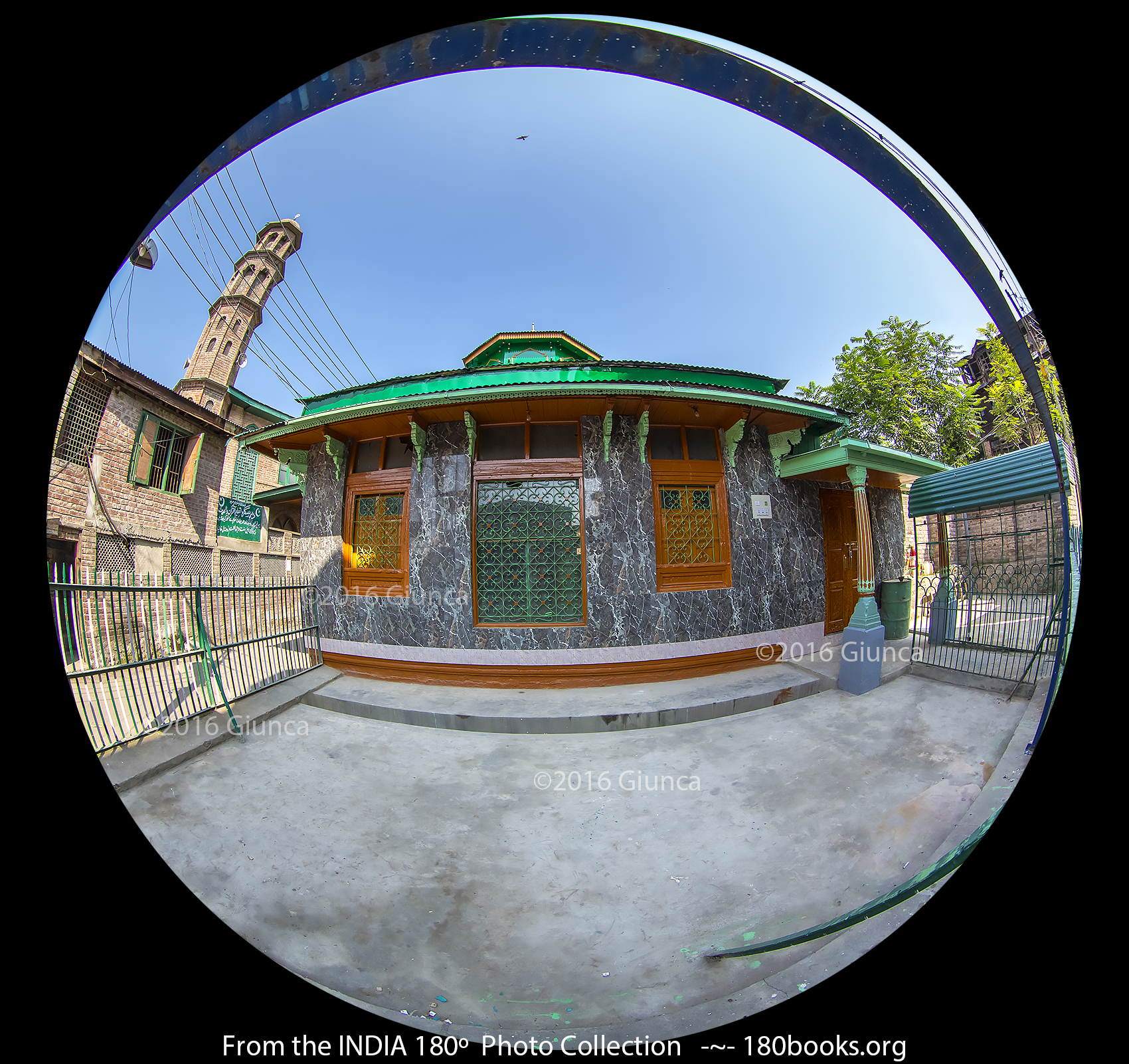 Image of the Tomb of Jesus, Srinagar, India