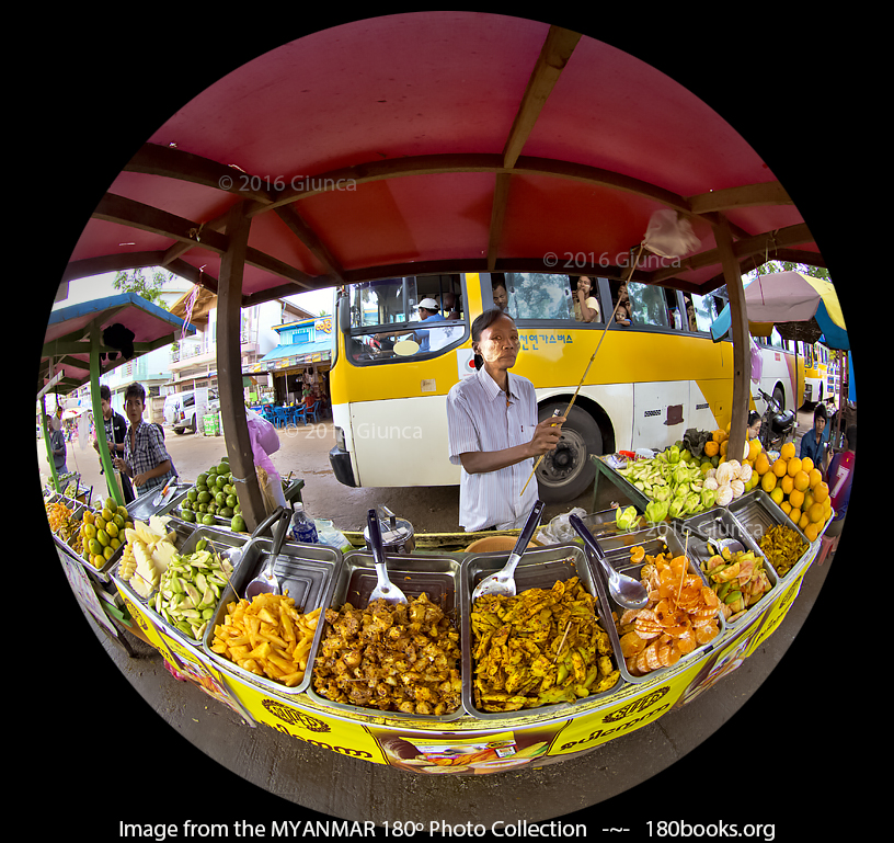 Image of Fruit Vendors in Thanlyin