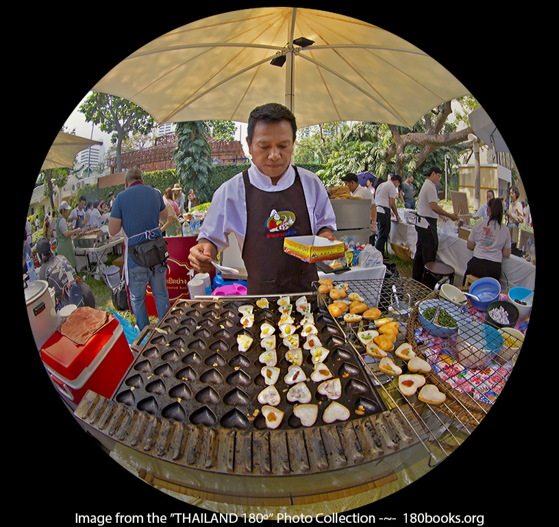 Image of Heart Shaped ‘Kanom Krok’