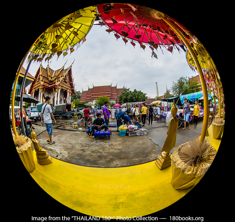 Image of Wat Kaew market